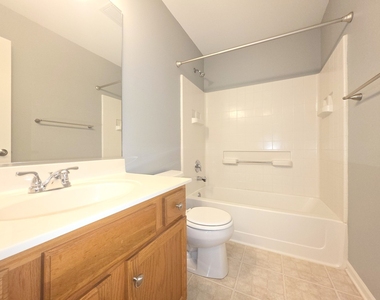 2202 Claremont Lane - Photo Thumbnail 20