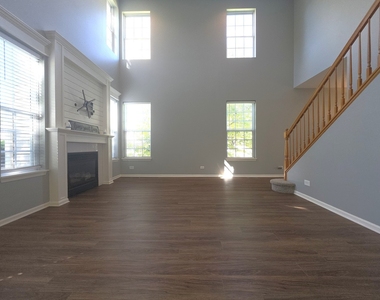 2202 Claremont Lane - Photo Thumbnail 12