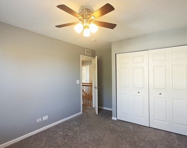 2202 Claremont Lane - Photo Thumbnail 16