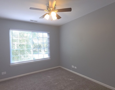 2202 Claremont Lane - Photo Thumbnail 17