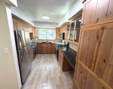 31 Buckingham Lane - Photo Thumbnail 4