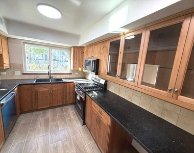 31 Buckingham Lane - Photo Thumbnail 3