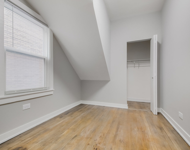 2842 N Avers Avenue - Photo Thumbnail 7