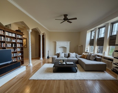 10927 S Longwood Drive - Photo Thumbnail 3