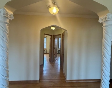 10927 S Longwood Drive - Photo Thumbnail 10