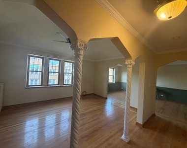 10927 S Longwood Drive - Photo Thumbnail 5