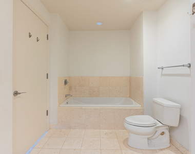 60 E Monroe Street - Photo Thumbnail 11