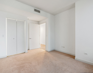 60 E Monroe Street - Photo Thumbnail 14
