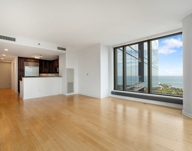 60 E Monroe Street - Photo Thumbnail 5