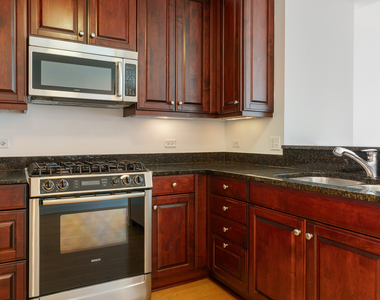 60 E Monroe Street - Photo Thumbnail 4