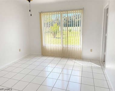 4031 S Edgewater Circle - Photo Thumbnail 8