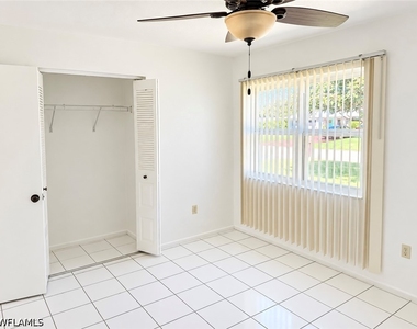 4031 S Edgewater Circle - Photo Thumbnail 9