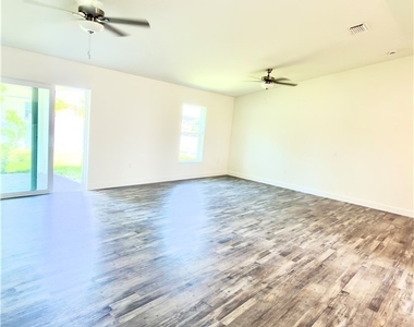 532 Nw 18th Avenue - Photo Thumbnail 11