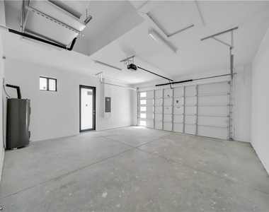 1009 Moore Avenue - Photo Thumbnail 15