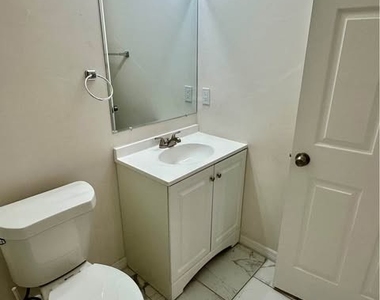 3309 Sw 15th Place - Photo Thumbnail 17