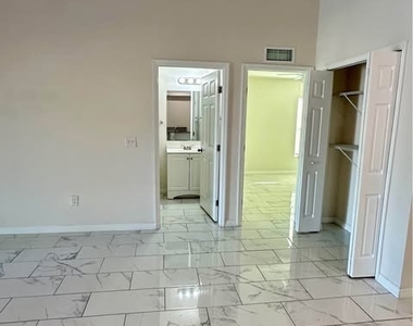 3309 Sw 15th Place - Photo Thumbnail 5