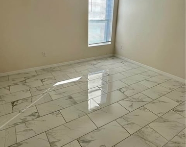 3309 Sw 15th Place - Photo Thumbnail 12