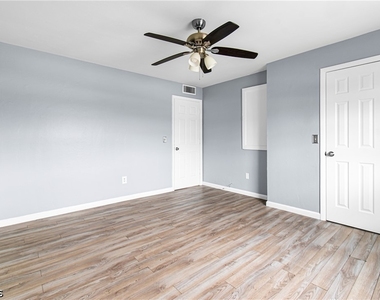 4496 Frankie Court - Photo Thumbnail 19