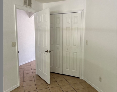 335 Reeves Street - Photo Thumbnail 7