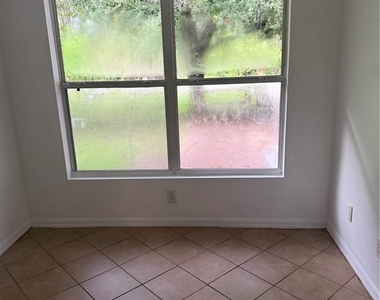 335 Reeves Street - Photo Thumbnail 5