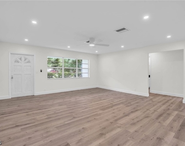 440 6th Avenue - Photo Thumbnail 12