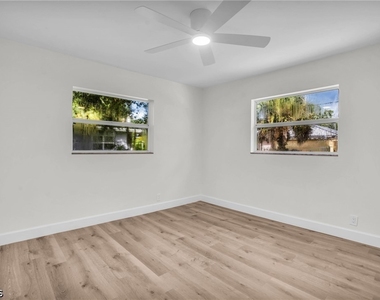 440 6th Avenue - Photo Thumbnail 20