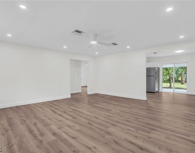440 6th Avenue - Photo Thumbnail 9
