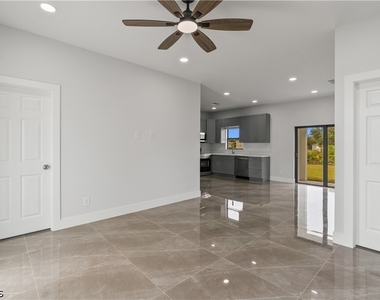 2804 73 Rd Street - Photo Thumbnail 23