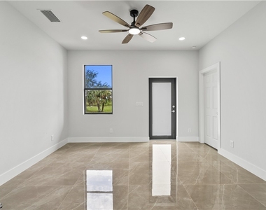 2804 73 Rd Street - Photo Thumbnail 22