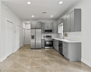 2804 73 Rd Street - Photo Thumbnail 5