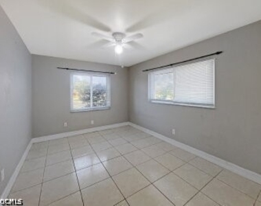 218 Sw 46th Terrace - Photo Thumbnail 16