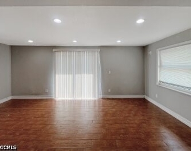 218 Sw 46th Terrace - Photo Thumbnail 9