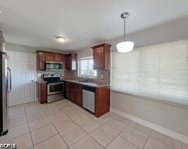 218 Sw 46th Terrace - Photo Thumbnail 6