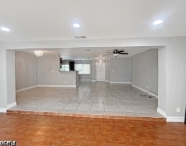 218 Sw 46th Terrace - Photo Thumbnail 7