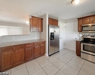 218 Sw 46th Terrace - Photo Thumbnail 5