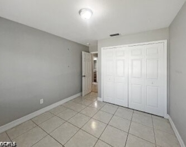 218 Sw 46th Terrace - Photo Thumbnail 11