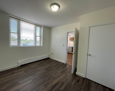 15 West Broadway - Photo Thumbnail 24
