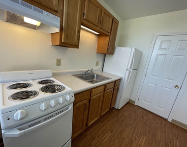 15 West Broadway - Photo Thumbnail 13