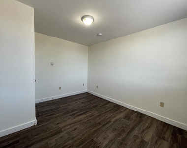 15 West Broadway - Photo Thumbnail 18