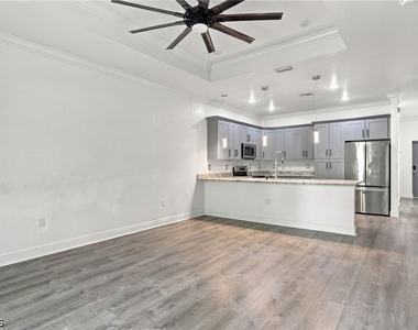 2116 Palm Avenue - Photo Thumbnail 1