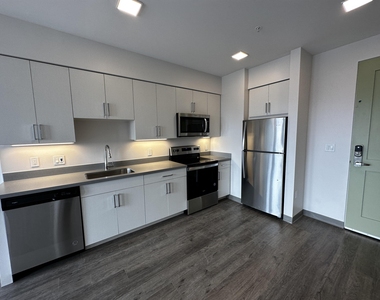 409 Elm - Photo Thumbnail 6