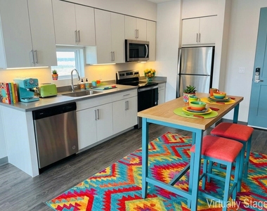 409 Elm - Photo Thumbnail 7