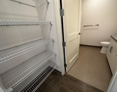409 Elm - Photo Thumbnail 23
