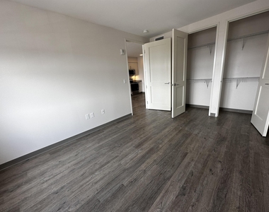 409 Elm - Photo Thumbnail 17