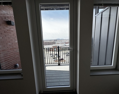 409 Elm - Photo Thumbnail 9