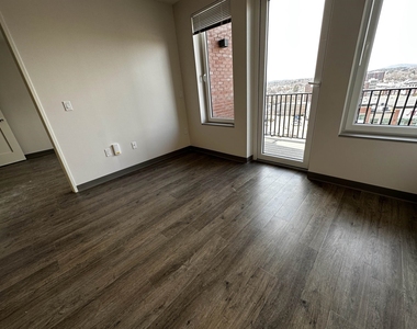 409 Elm - Photo Thumbnail 8