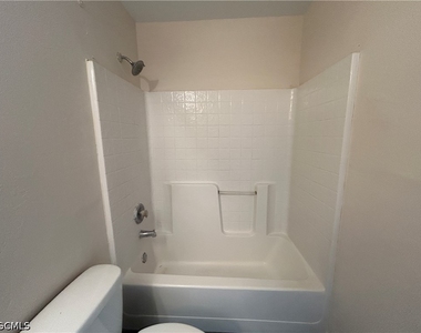 227 Ichabod Avenue - Photo Thumbnail 8