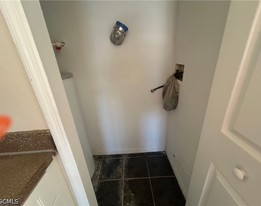 227 Ichabod Avenue - Photo Thumbnail 16