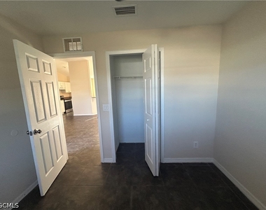 227 Ichabod Avenue - Photo Thumbnail 10