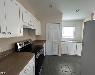 227 Ichabod Avenue - Photo Thumbnail 4